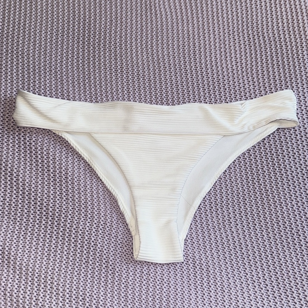 H&M ivory/ cream /off white / ribbed swim suit bathing suit bikini  bottoms
